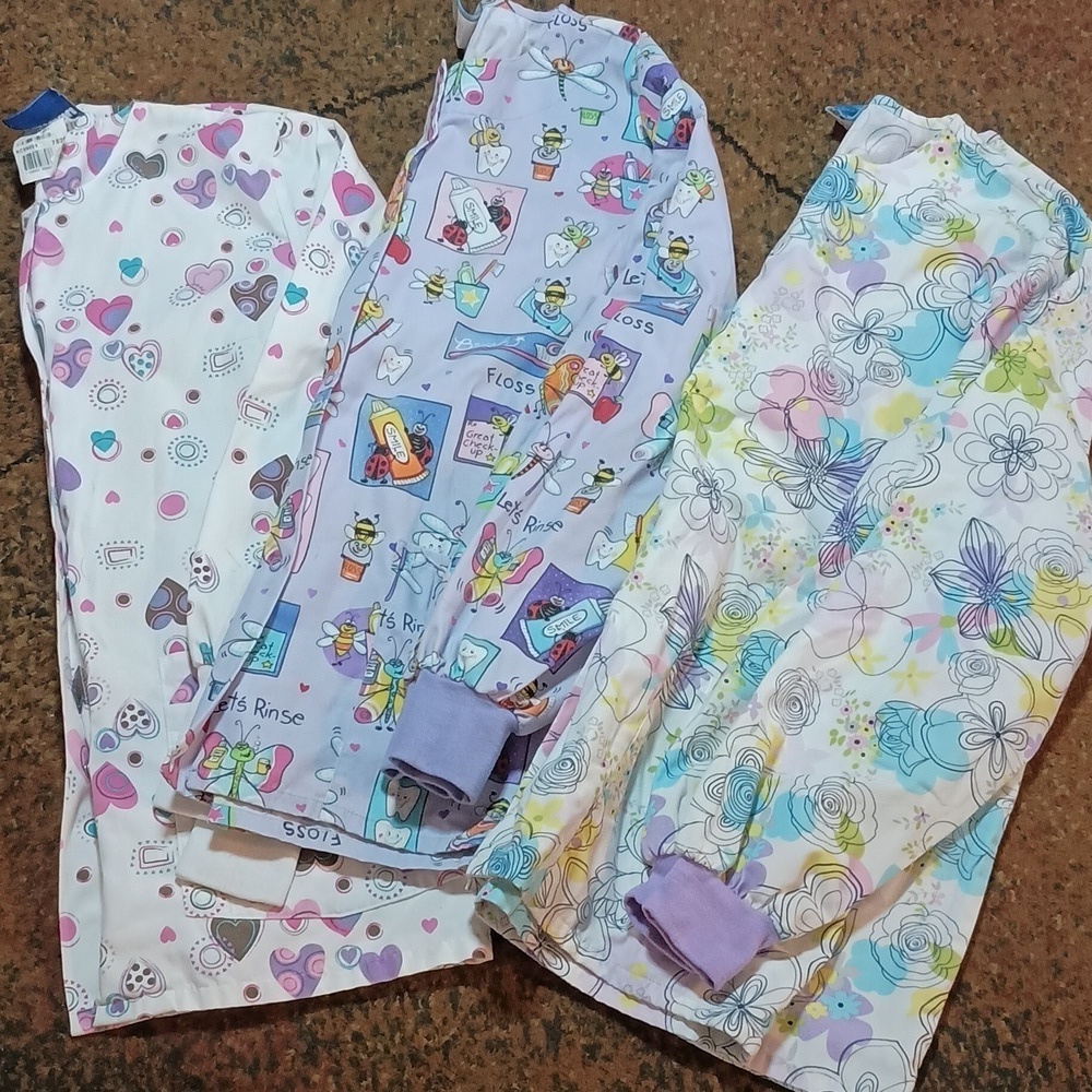 Set of 3 Scrubs